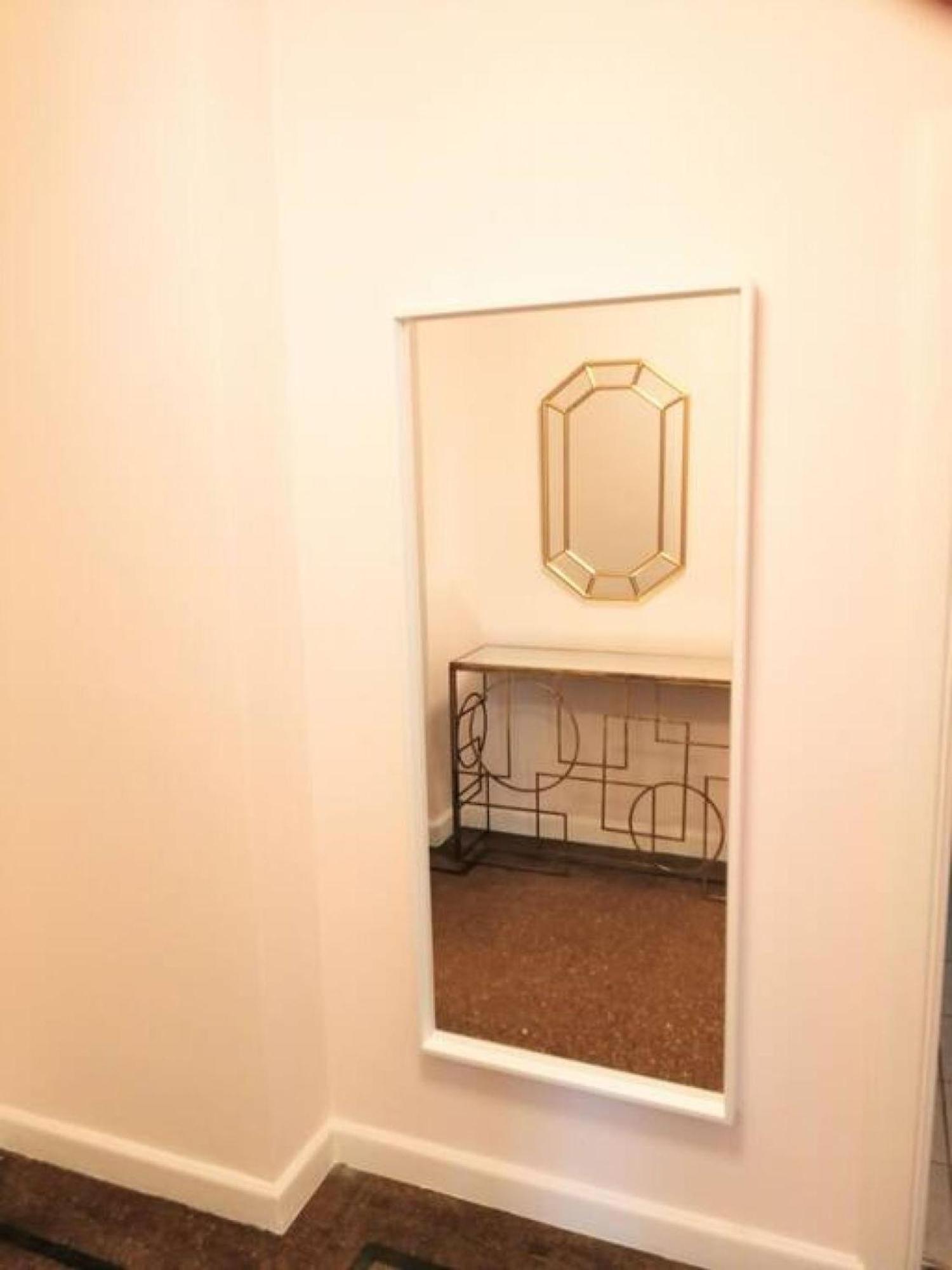 Elegant Apartment In Syntagma Square Atenas Exterior foto