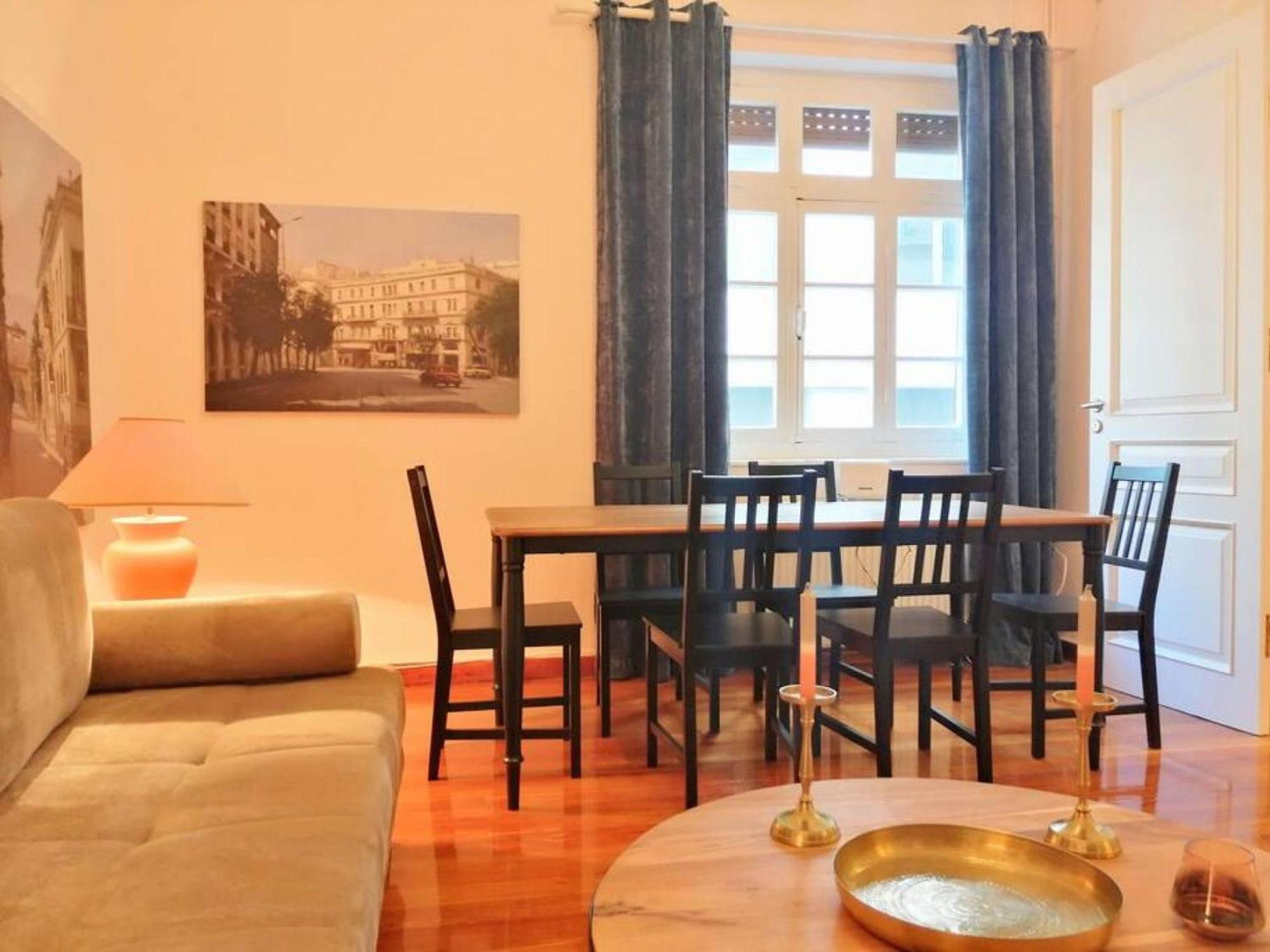 Elegant Apartment In Syntagma Square Atenas Exterior foto